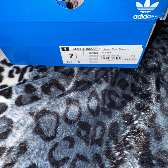 Adidas Pink and White Sneakers Retro Design GAZELLE INDOOR SHOES
Sz: 7.5 women - Picture 6 of 8